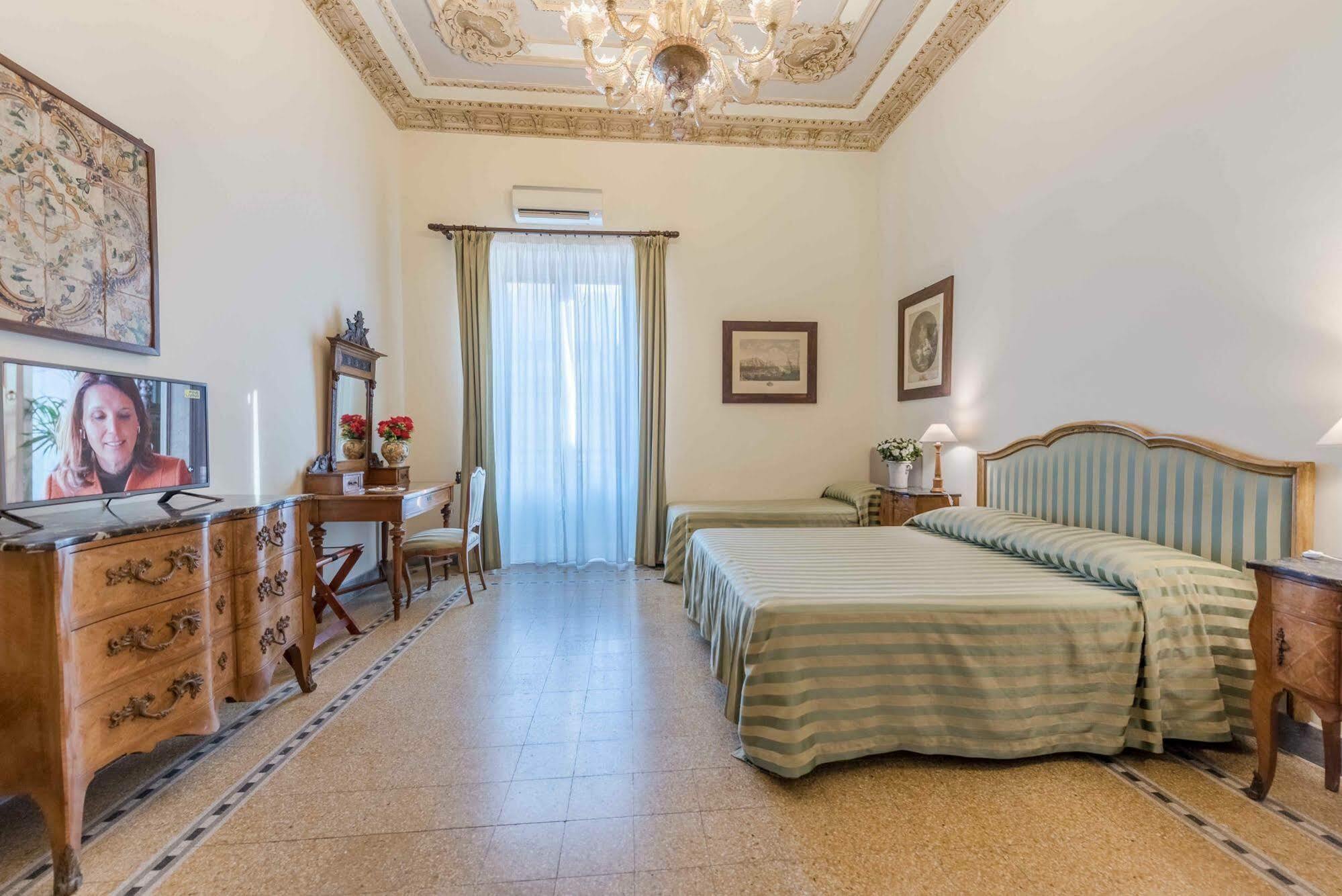 לינה וארוחת בוקר פלרמו Palazzo Benso מראה חיצוני תמונה